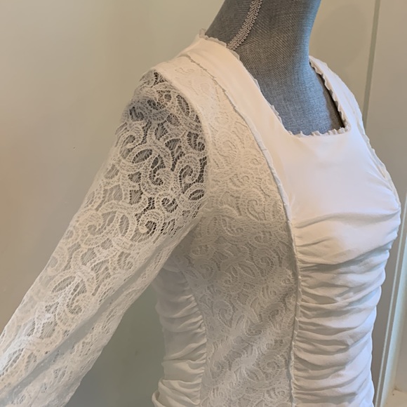 Nwot EMMA lace blouse - Picture 4 of 11